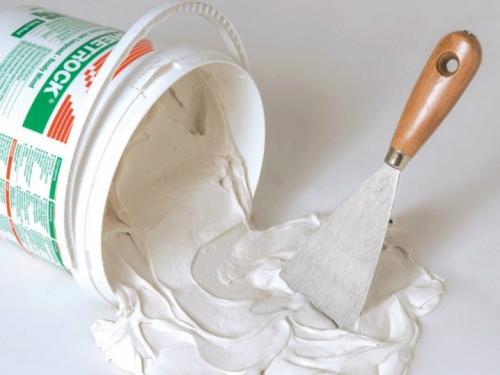 Шпатлевка по дереву для глубоких трещин. Особенности применения