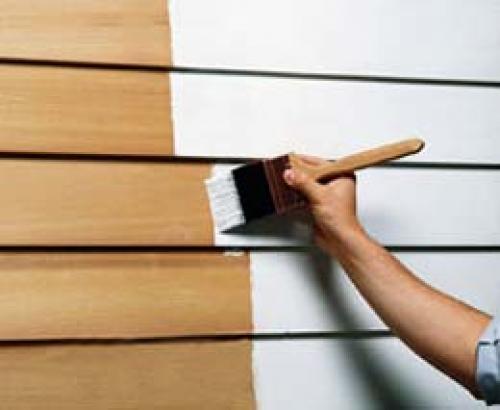 Покраска деревянного дома по старой краске. Подбор вида краски для деревянного дома