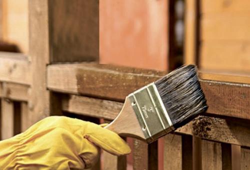 Чем покрасить дом из клееного бруса снаружи. Окрашивание дома из бруса изнутри