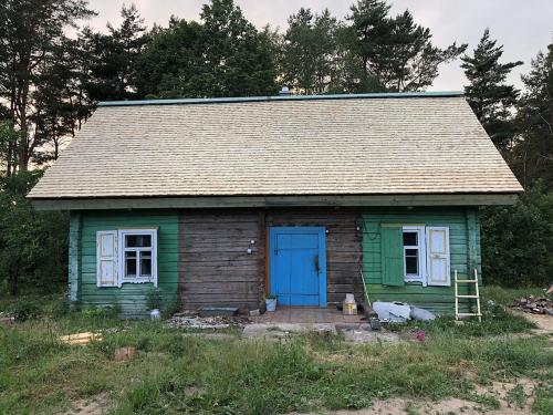 Переделка старого дома внутри. Как перестроить старый дом и оставить всю его красоту: «Этот цвет в народе раньше называли “поносный”»