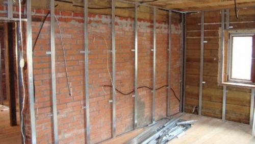 Ремонт домика в деревне. Ремонт стен