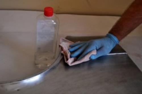 Чем обезжирить металл перед покраской в домашних условиях. Способы обезжиривания металла перед покрасочными работами