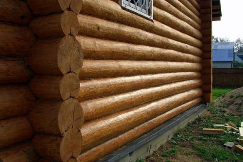 Чем покрасить старый деревянный дом снаружи. Подготовка и окрашивание