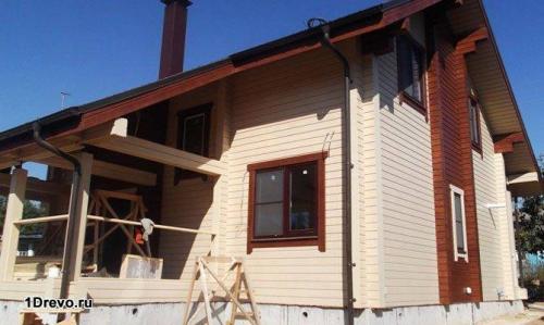 Покраска профилированного бруса. Чем покрасить брусовый дом: типы и варианты красок