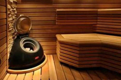 Чем обшить баню внутри дешево. Отделка парилки