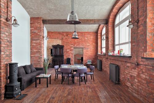 Подготовка кирпичной стены под покраску. Как покрасить кирпичную стену