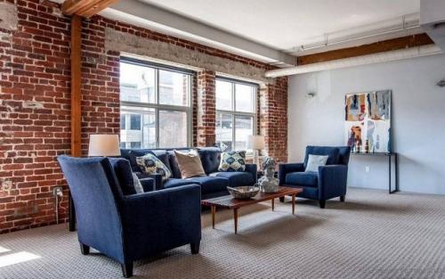 Подготовка кирпичной стены под покраску. Как покрасить кирпичную стену