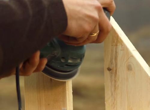 Как обновить старый деревянный забор. Как обновить деревянный забор