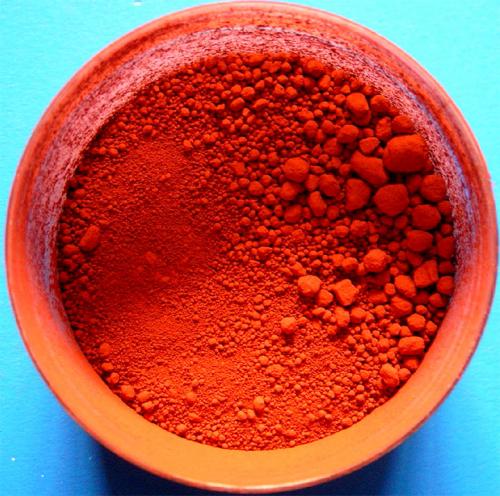 Как покрасить старый деревянный забор. Чем лучше покрасить забор из дерева: лаки, антисептики, пропитки