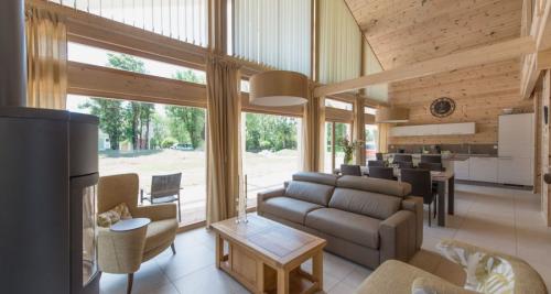 Современная отделка дома внутри. Отделка стен в доме: обзор лучших материалов и технологий. 90 фото вариантов дизайна стен в частном доме