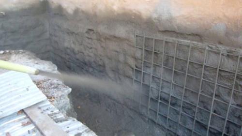 Усиление фундамента частного дома. Торкретирование