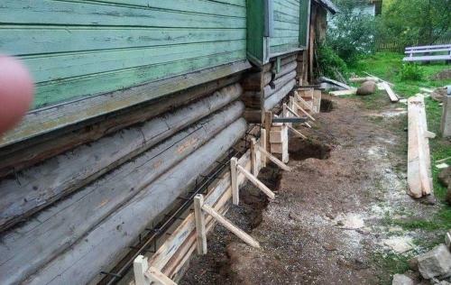 Как залить фундамент не поднимая дом. Как подлить фундамент к старому деревянному дому