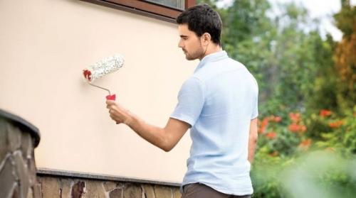 Краска для фасада дома по штукатурке. Как выбрать фасадную краску по штукатурке?