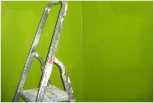 Можно ли наносить шпаклевку на старую краску. Когда нельзя шпаклевать окрашенные стены