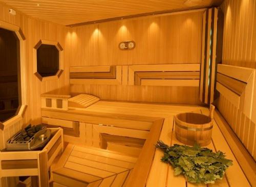 Зазор между вагонкой в бане. В чем необходимость зазоров между вагонкой в бане